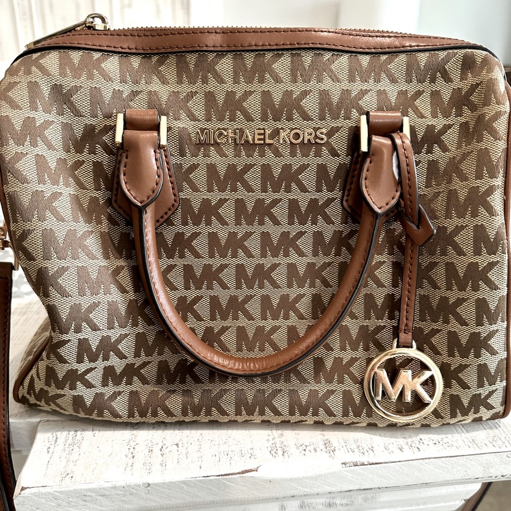 Micheal Kors Purse